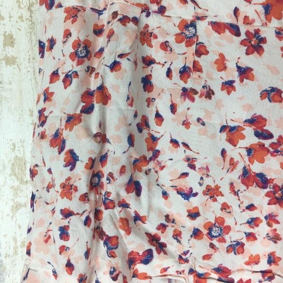 Charlotte Russe Floral Shorts - Picture 5 of 5